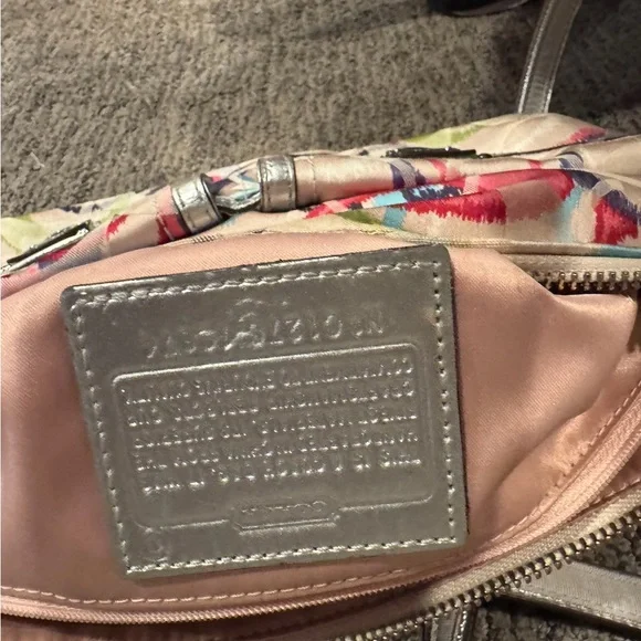 Coach Poppy Signature Multicolor Shoulder Bag - Picture 4 of 5